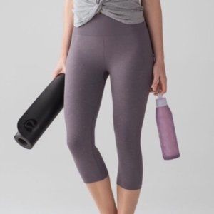 Lululemon | Free to Flow Capris